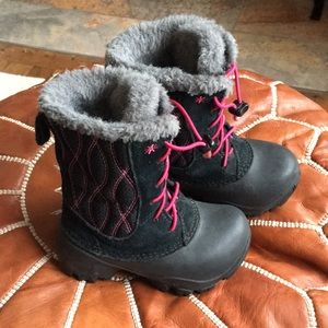 Kids Columbia winter boots